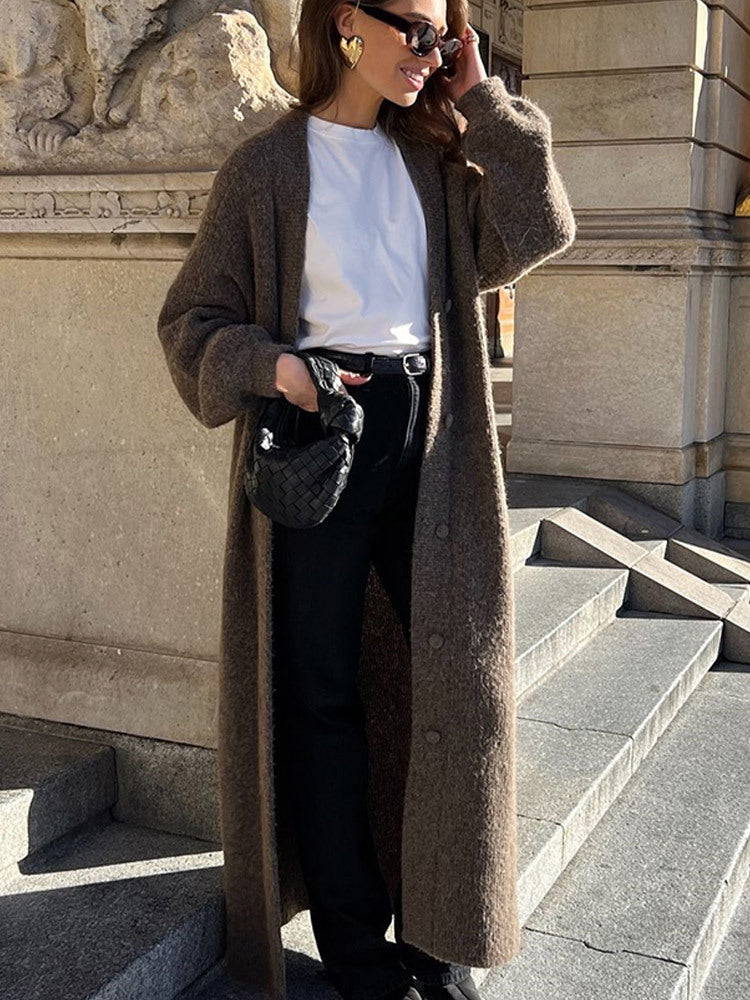 Damen Maxilanger Strickmantel in Mohairoptik mit verdeckter Knopfleiste und weiter Silhouette Drune