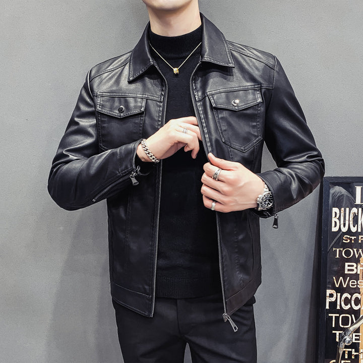 Herren Slim-Fit Kunstleder-Truckerjacke mit Hemdkragen und Brustpattentaschen Drune
