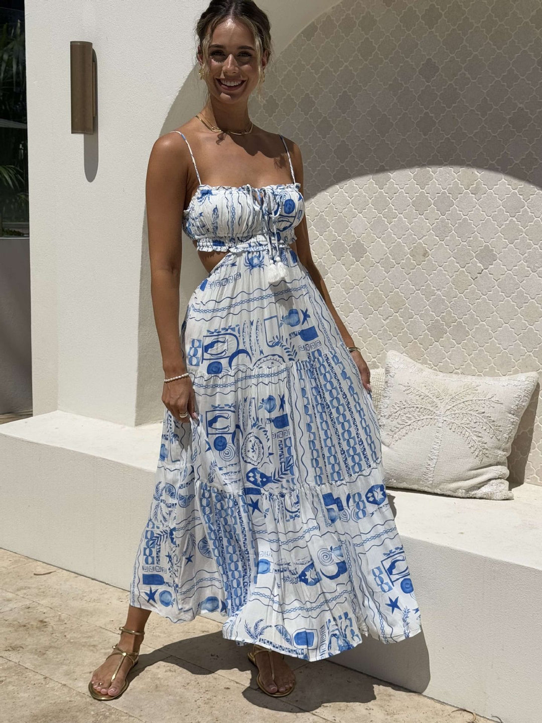 Damen Maxikleid mit verspieltem Cut-Out-Design und dekorativem Kordelzug Drune
