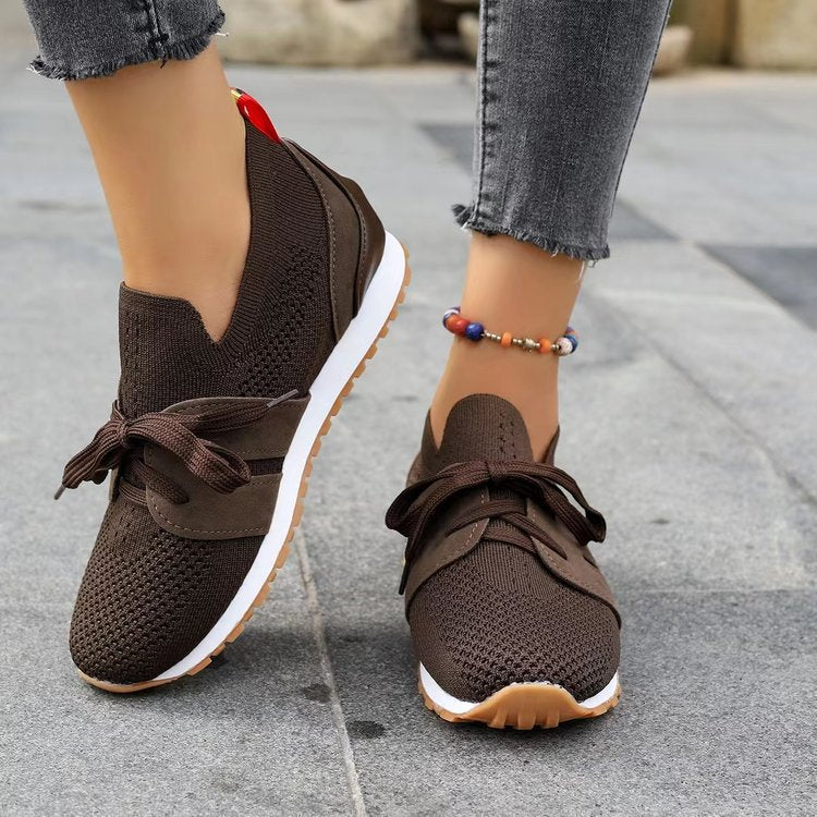 Damen Strick-Slip-On Sneaker mit elastischem Schaft, dekorativer Schnürung und profilierter Gummilaufsohle Drune