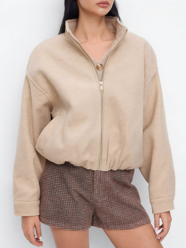 Damen Kurz geschnittene Wildleder‑Optik Bomberjacke mit Stehkragen und elastischem Saum Drune