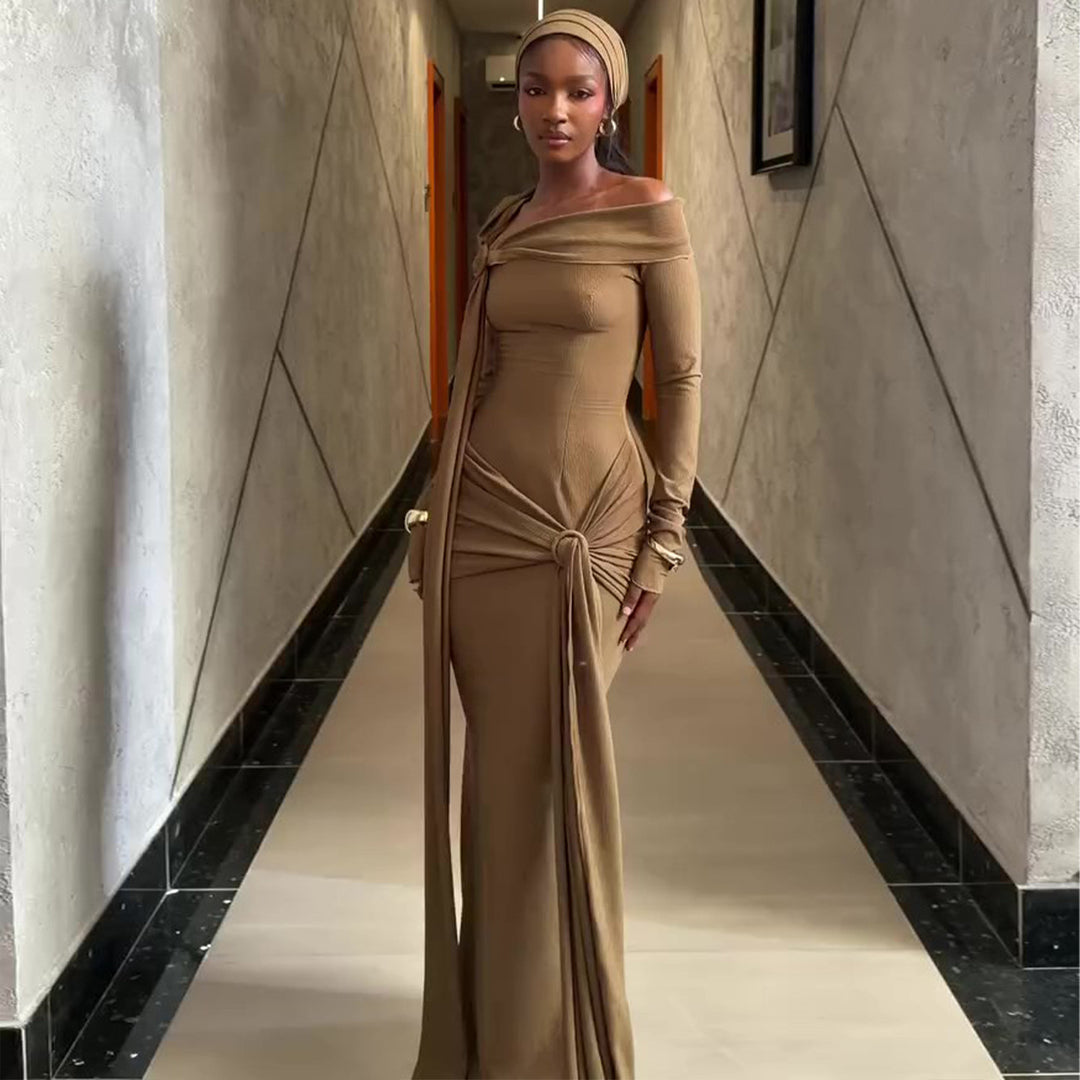 Damen Langärmliges Abendkleid mit asymmetrischem Schnitt und raffinierten Drapierungen Drune