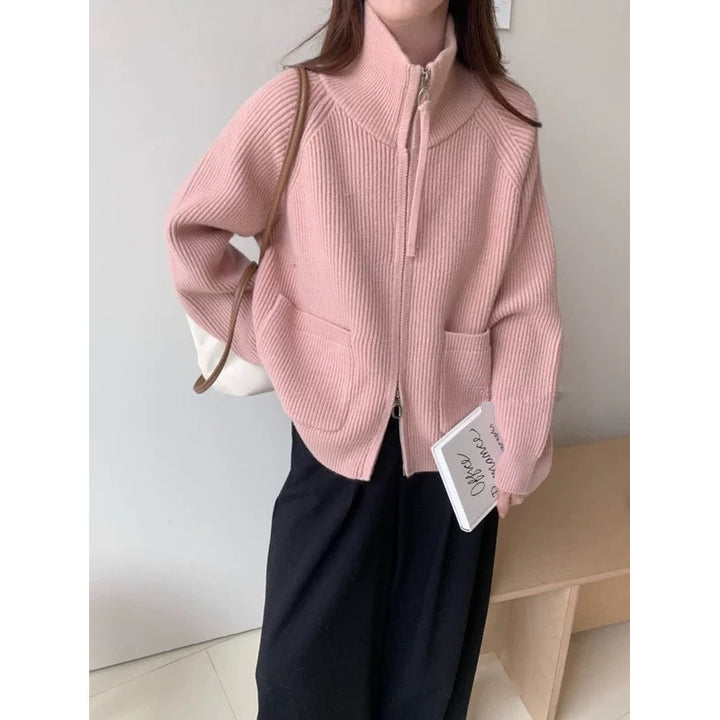 Damen Strickjacke mit hohem Kragen und praktischen Taschen Drune