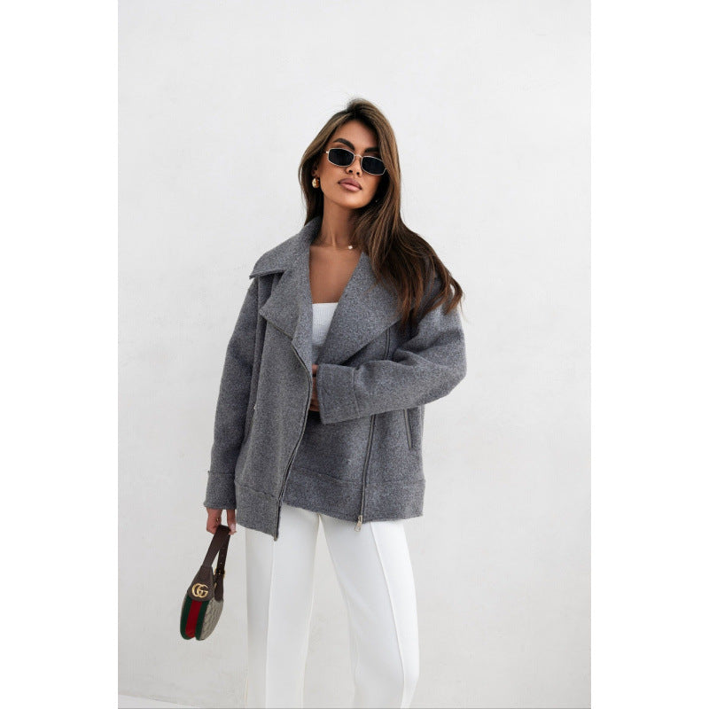 Damen elegante flauschige Bikerjacke mit goldenen Reißverschlussdetails Drune