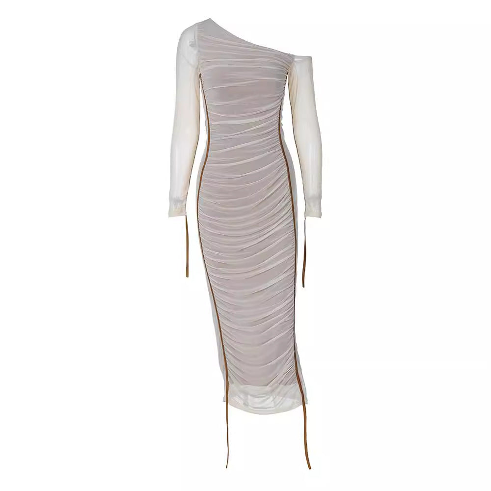 Damen figurbetontes Kleid mit asymmetrischem Ausschnitt und raffinierten Raffungselementen Drune