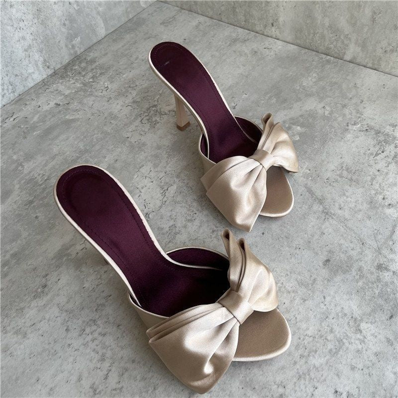 Damen High Heel Sandalen mit kunstvollem Schleifendesign Drune