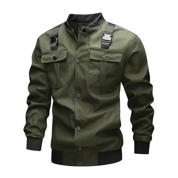Herren Bomberjacke im Utility‑Stil mit Schulterträgern, Druckknopfleiste & Pattentaschen Drune