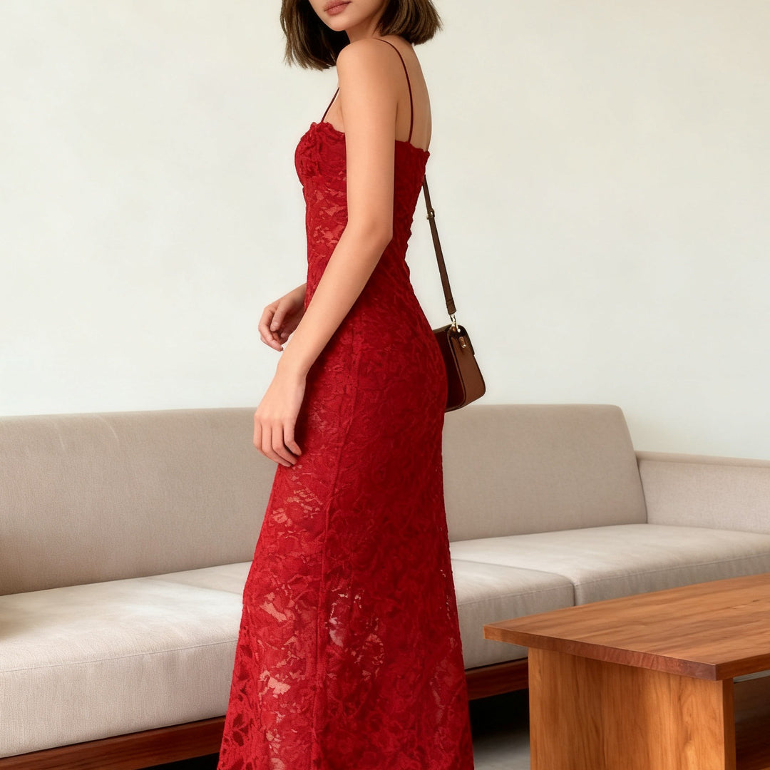 Damen Elegantes langes Spitzenkleid mit gerafftem Detail und schmalen Trägern Drune