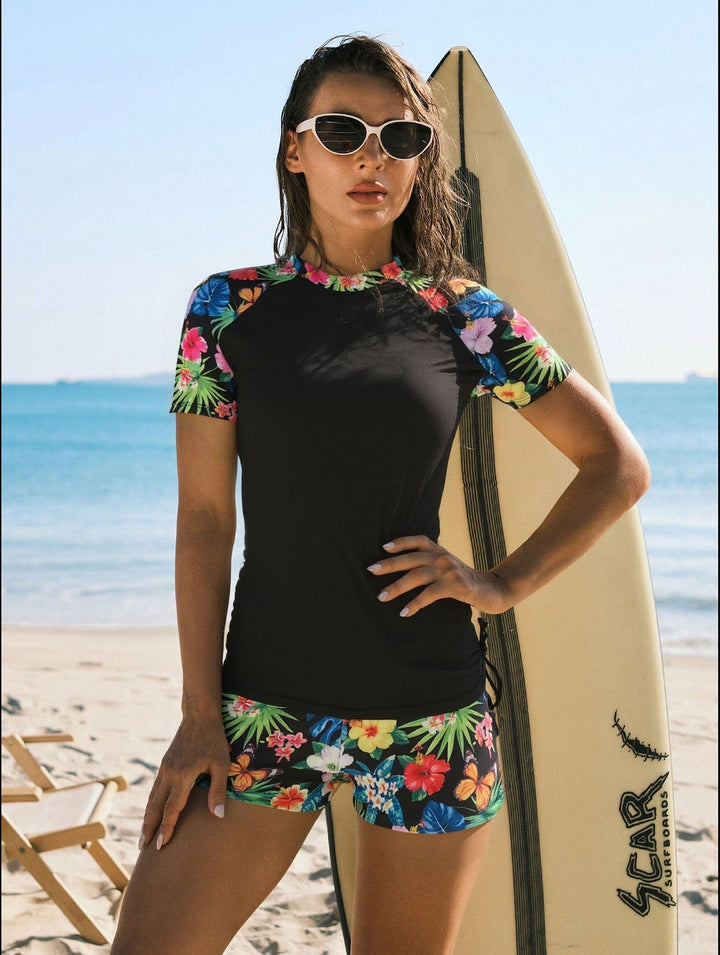 Damen Surf- und Sportanzug mit floralen Akzenten Drune
