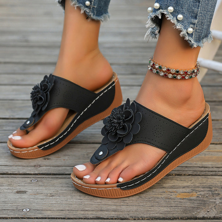 Damen Zehentrenner-Sandalen mit floralem Zier-Detail und ergonomischem Fußbett Drune