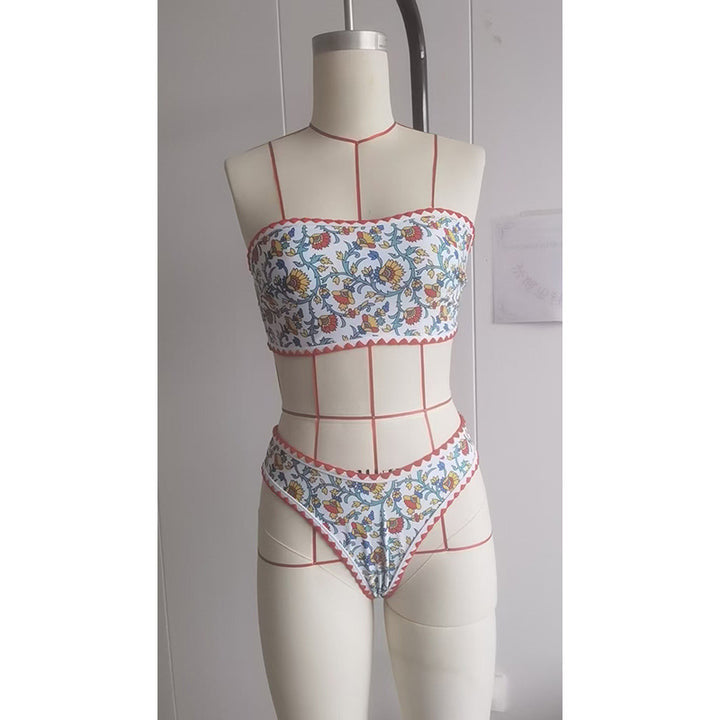 Damen Bandeau-Bikini mit floralen Mustern und verspieltem Rüschensaum Drune
