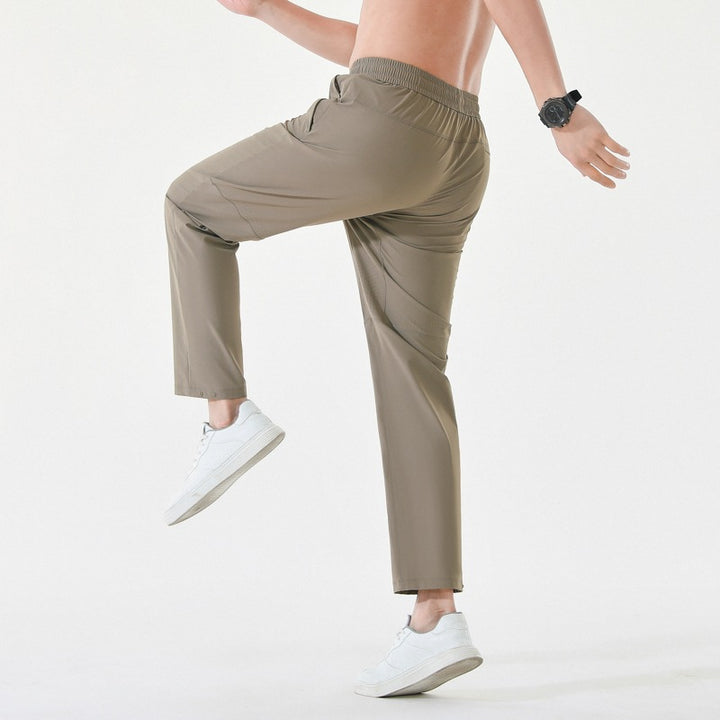 Herren Relaxed-Performance-Freizeithose mit elastischem Tunnelzug, schnell trocknendem Stretch & geradem Bein Drune