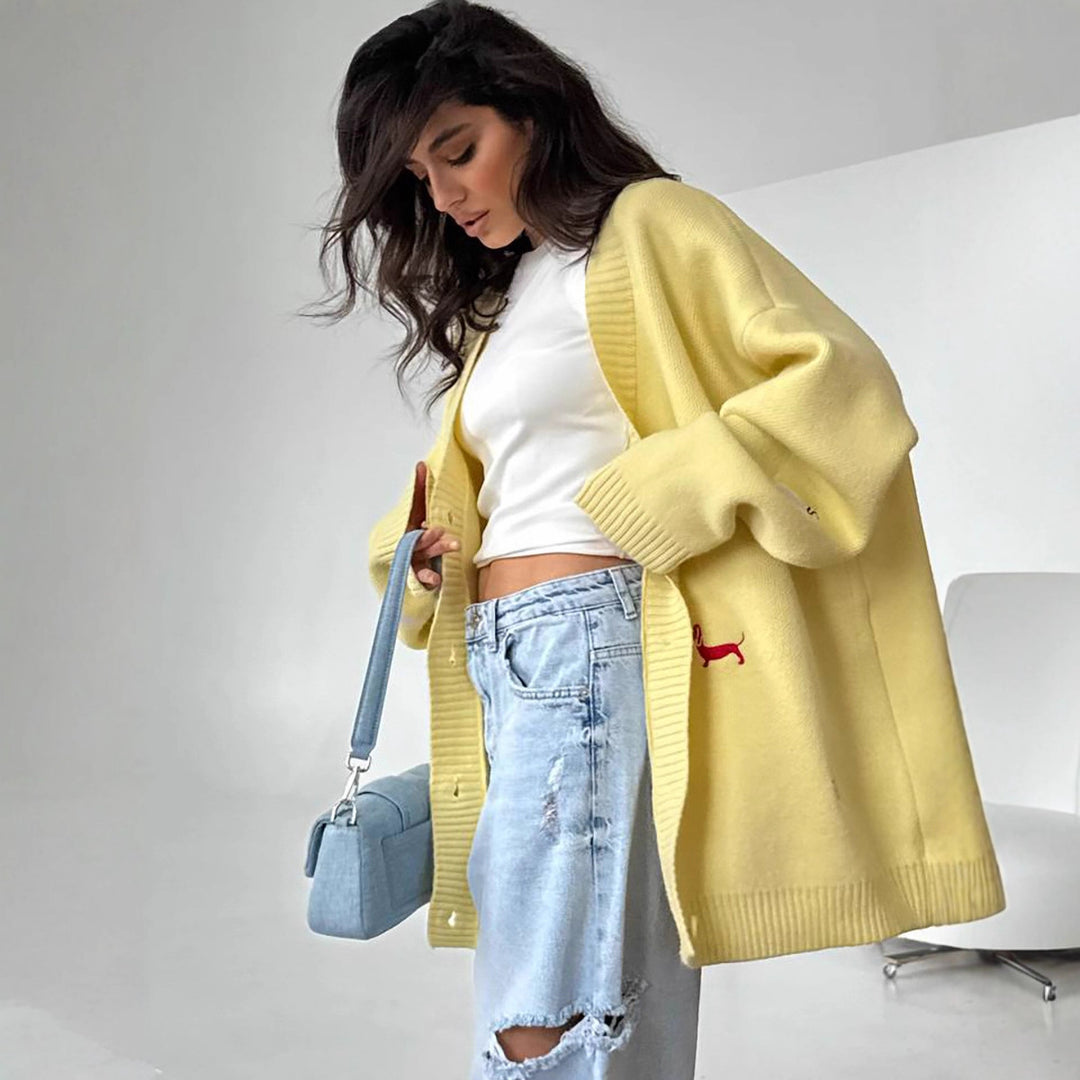 Damen Oversized Strickcardigan mit gestickten Dackelmotiven Drune