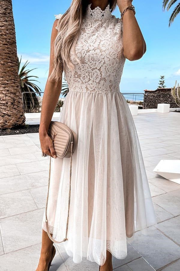 Damen Spitzenkleid mit hohem Kragen und schwungvollem Rock Drune