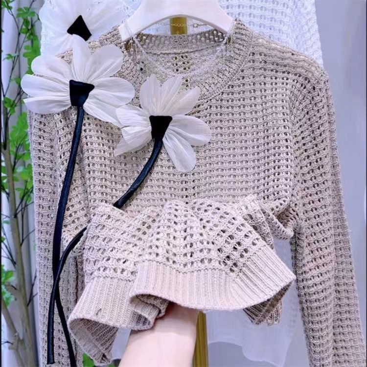 Damen Strickpullover mit einzigartigen floralen Applikationen Drune