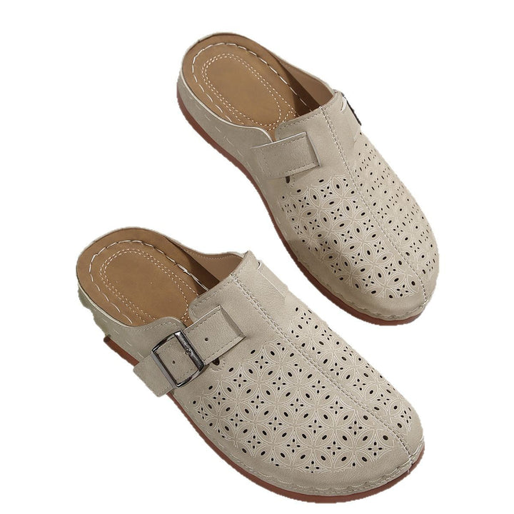 Damen Perforierte Komfort-Mules mit Zierlochmuster, verstellbarem Schnallenriemen und gepolstertem Fußbett Drune