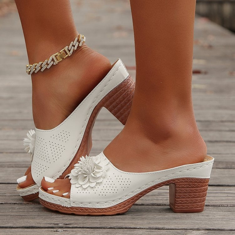 Damen Lederoptik-Peeptoe Mules mit Blütenapplikation und mittlerem Blockabsatz Drune