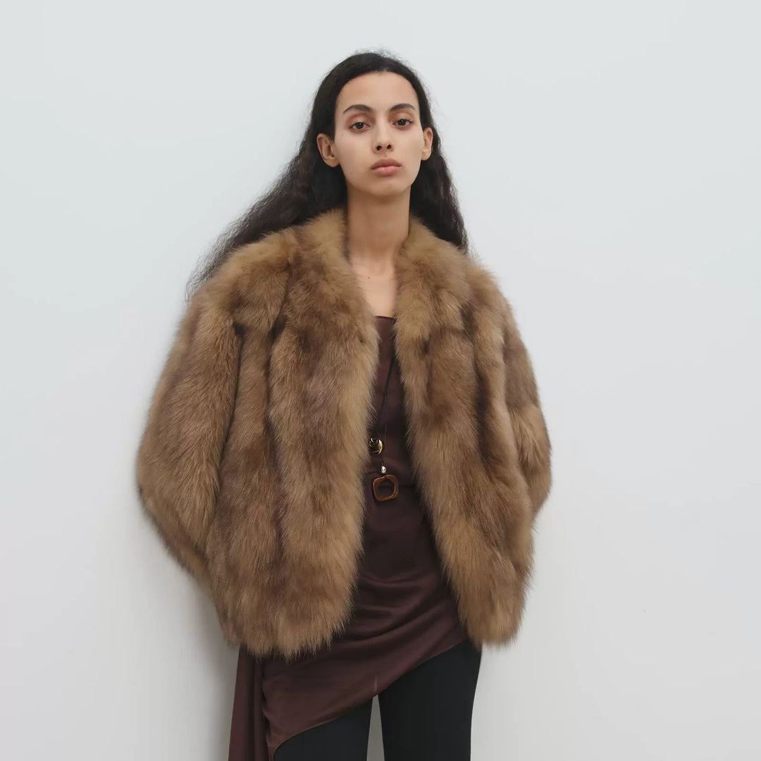 Damen Kurzmantel aus hochflorigem Kunstpelz mit tailliertem Boxy-Schnitt und voluminösem Schalkragen Drune