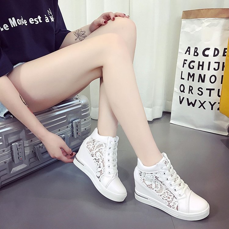 Damen Wedge-Sneaker mit modischem Spitzen-Detail und lässigem Metallic-Finish Drune