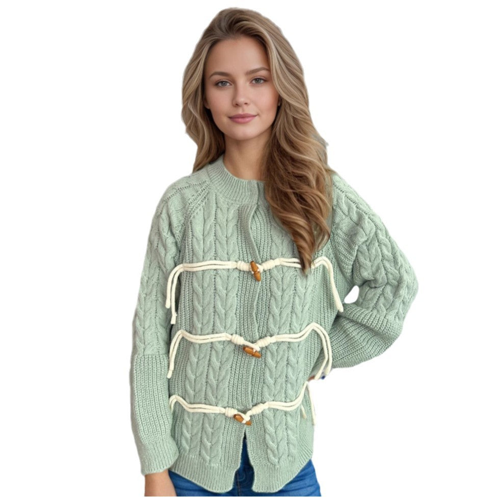 Damen Grobstrickjacke mit einzigartigem Kordelzug und dekorativen Holzknöpfen Drune