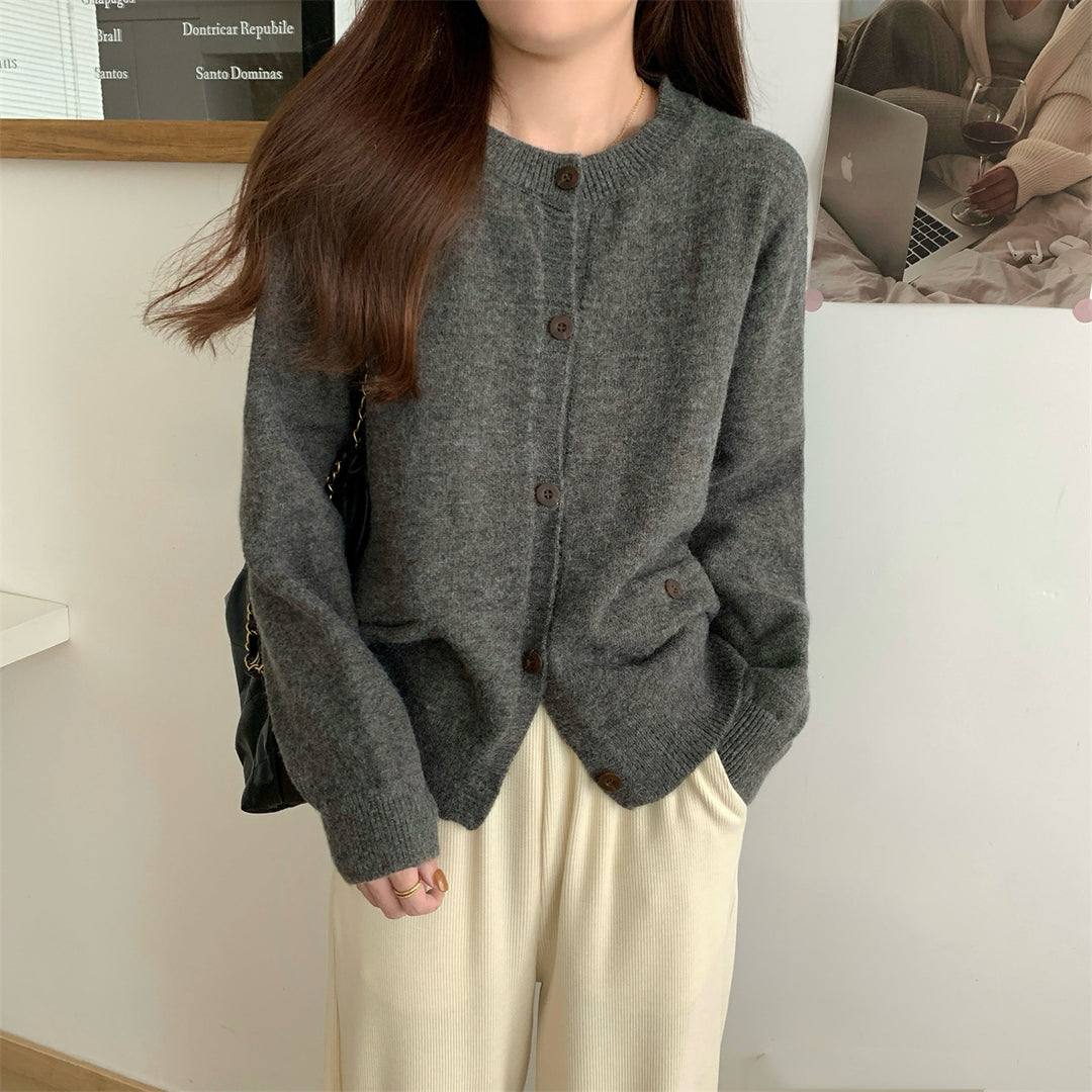Damen gemütliche Strickjacke mit charakteristischen Knopfdetails Drune