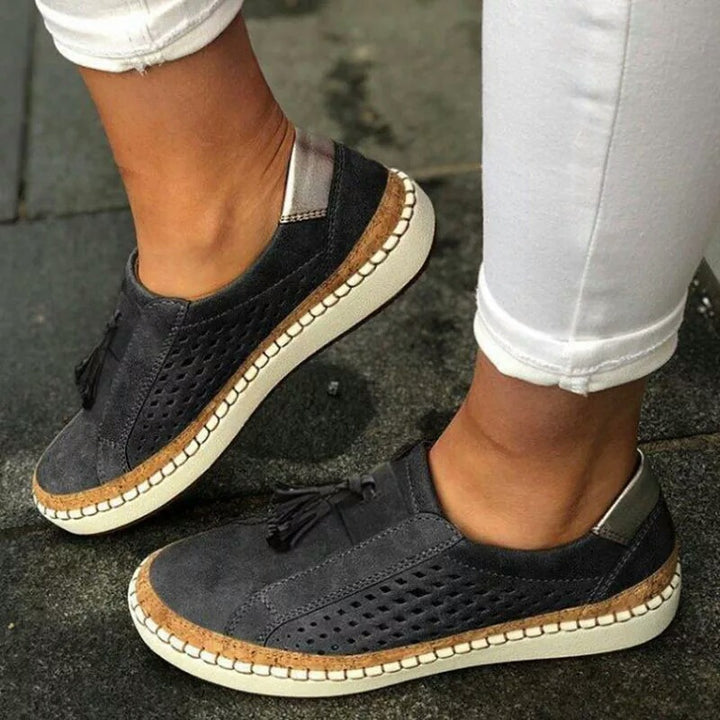 Damen lässige Slip-On Loafer mit Quaste perforiertem Obermaterial und Korkdetails Drune