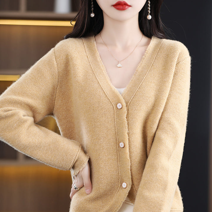 Damen Kurzgeschnittener V‑Ausschnitt‑Cardigan mit feinem Flor und Perlmuttknöpfen Drune