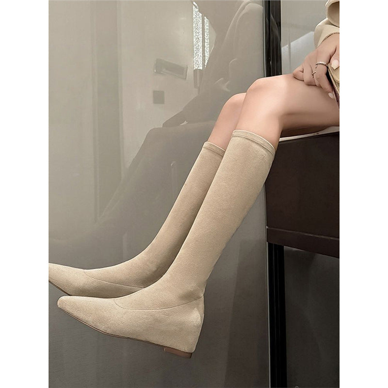 Damen knielange Stretch‑Stiefel mit spitzer Zehenform und niedrigem Keilabsatz Drune