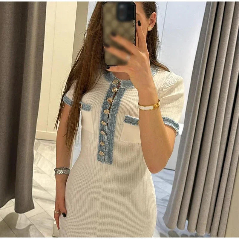 Damen Elegantes Maxikleid mit strukturiertem Stoff und dekorativen Knöpfen Drune