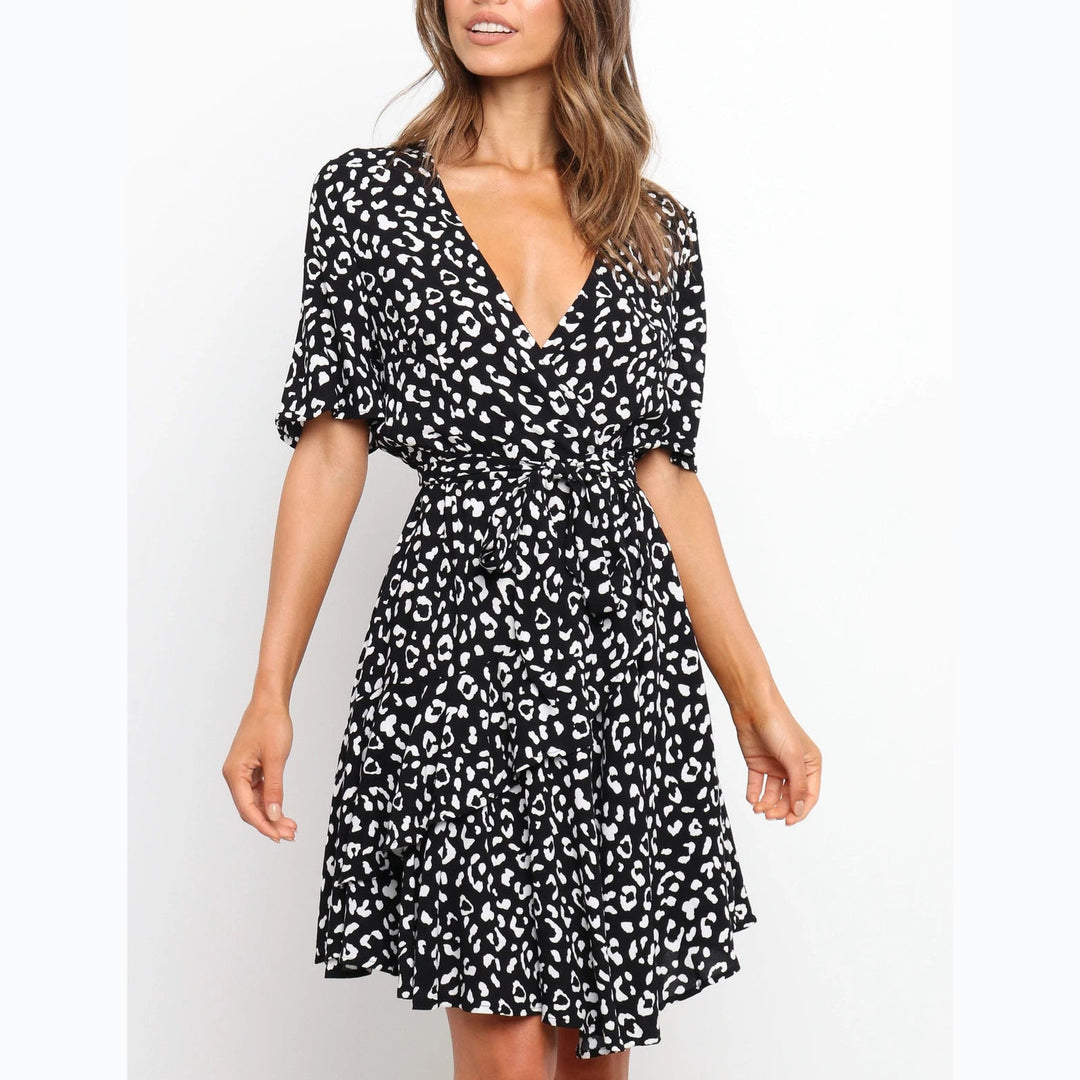 Damen Wickelkleid mit großzügigen Volant-Ärmeln und wunderschönem Animal-Print Drune