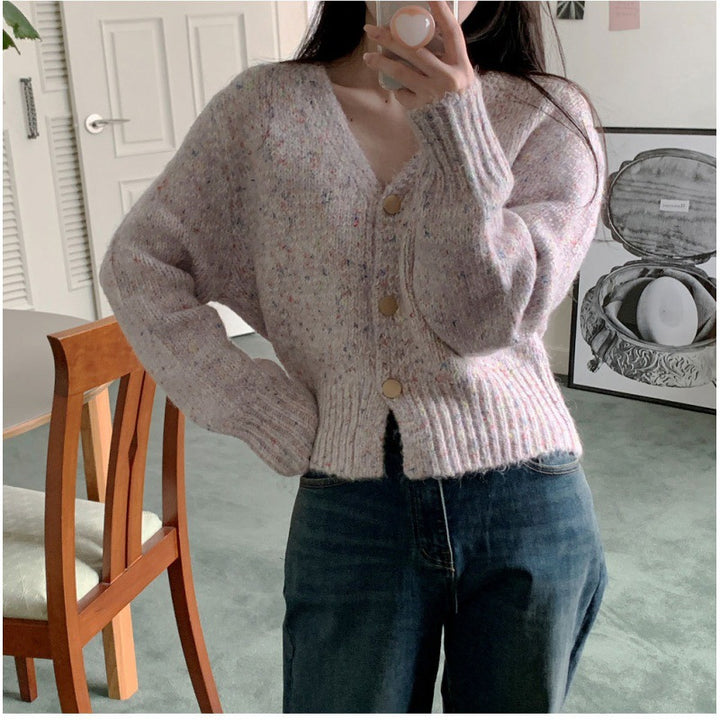 Damen weicher Strickcardigan mit modernem V-Ausschnitt und großen Knopfdetails Drune