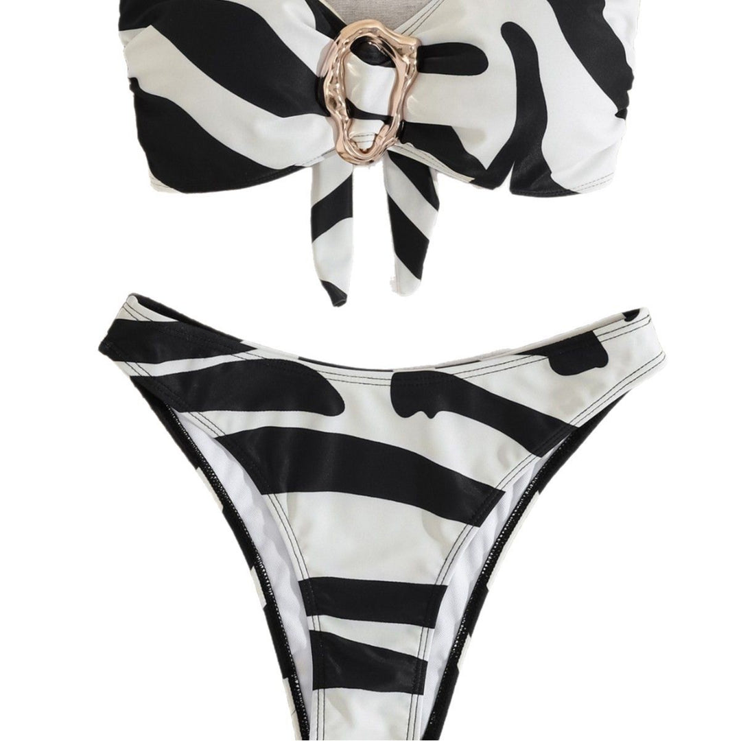 Damen Bandeau-Bikini mit modischem Schnallen-Detail und asymmetrischem Schnitt Drune