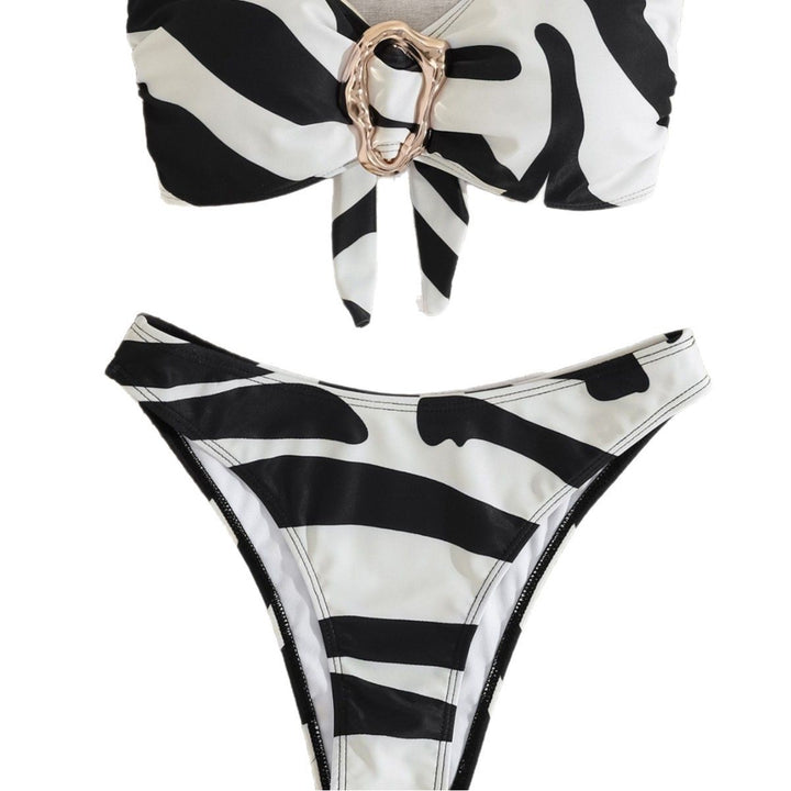 Damen Bandeau-Bikini mit modischem Schnallen-Detail und asymmetrischem Schnitt Drune