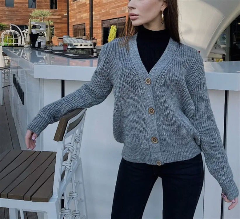 Damen Boxy-Grobstrick-Cardigan mit tiefer V-Leiste, Holzknopfverschluss und geripptem Saum Drune