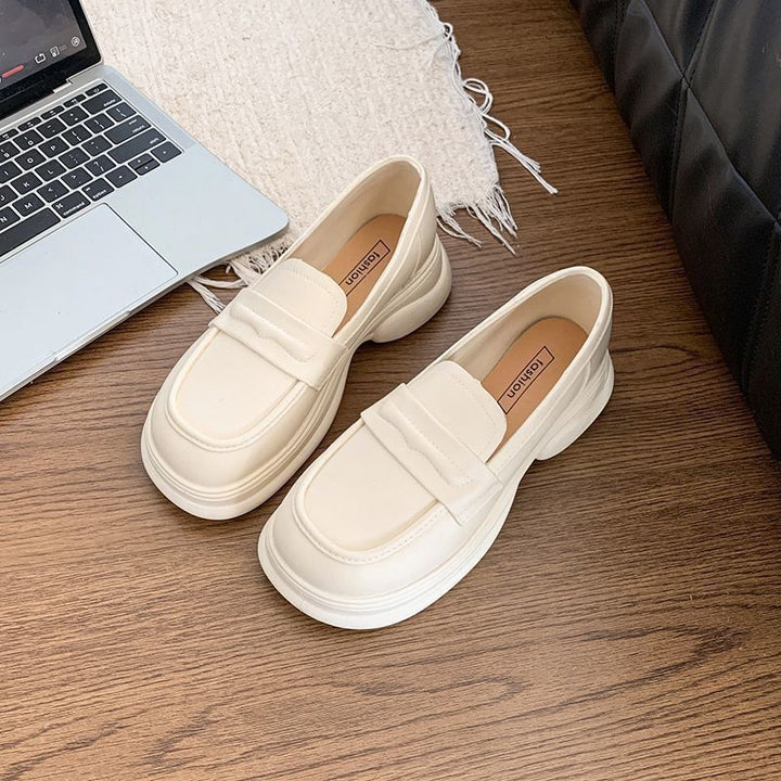Damen Modische Chunky-Loafer mit profilierter Gummisohle, Kunstleder und dekorativer Metal-Applikation Drune