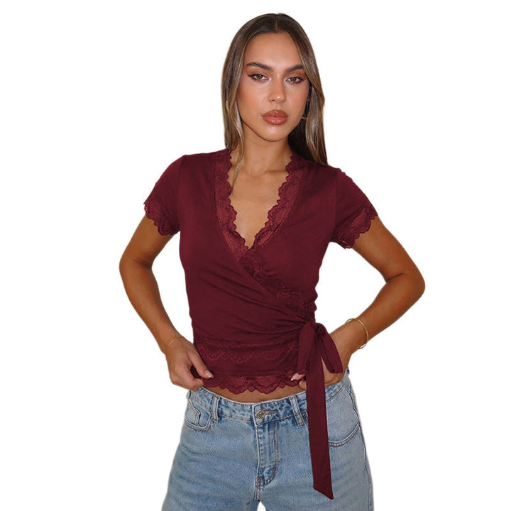 Damen Wickeloberteil mit zarten Spitzenakzenten und elegantem V-Ausschnitt Drune