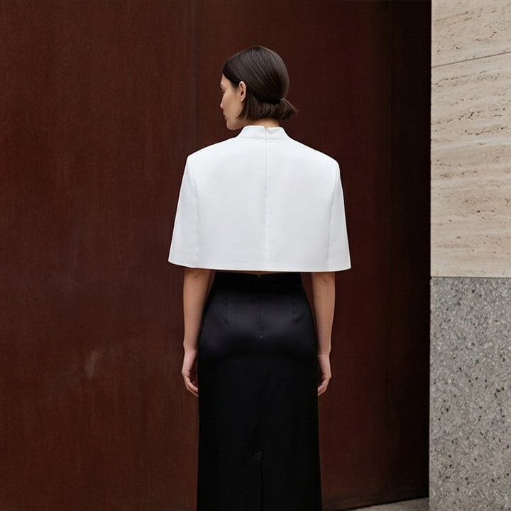 Damen Kurzgeschnittenes sculpturales Cape-Top mit Stehkragen Drune