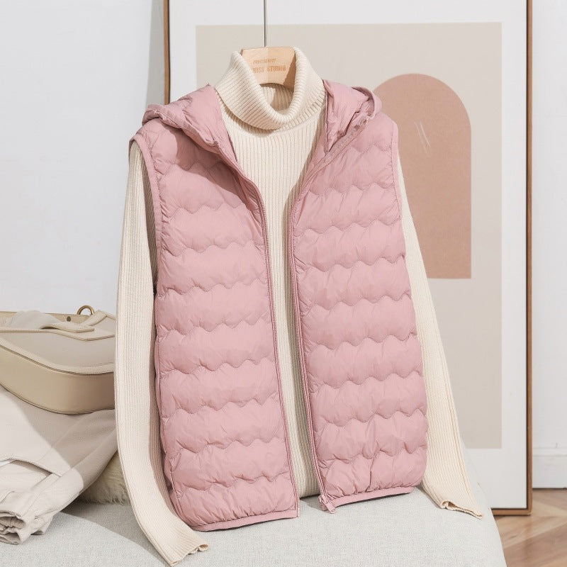 Damen Ultraleichte Kapuzen-Steppweste mit ergonomischer Wellensteppung und kompaktem Packformat Drune