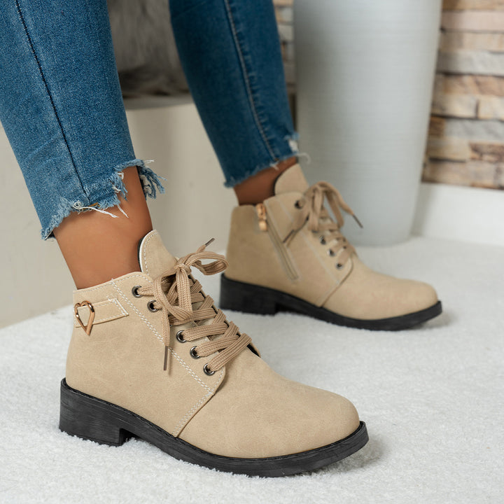 Damen Schnür-Booties mit kleinem Blockabsatz und Herz‑Metallapplikation Drune