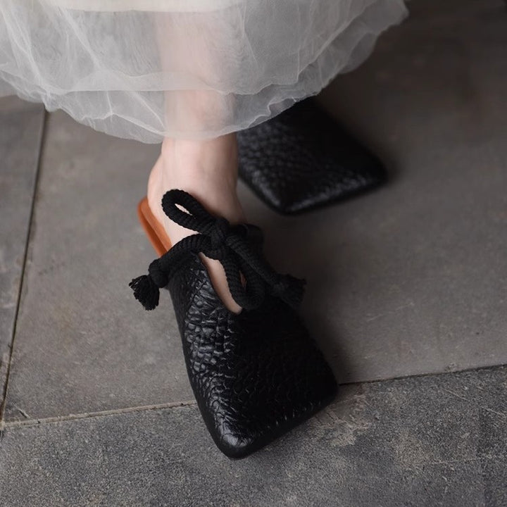 Damen Quadratische Leder-Mules mit geknoteter Seilschleife und genarbter Oberfläche Drune