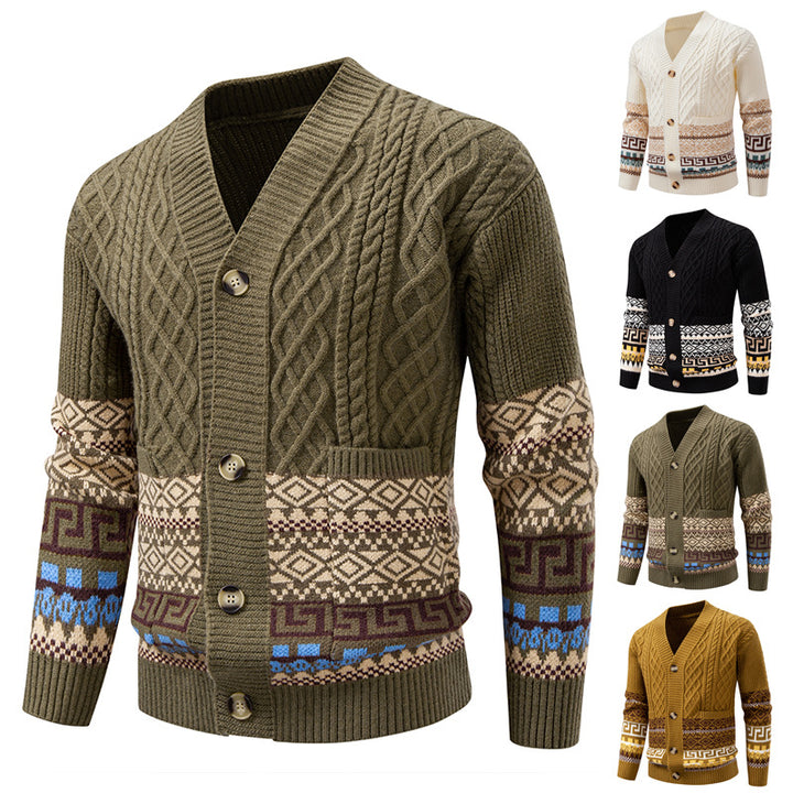 Herren Grobstrick-Cardigan mit Zopfmuster, Jacquard-Bändern und markanter Knopfleiste Drune