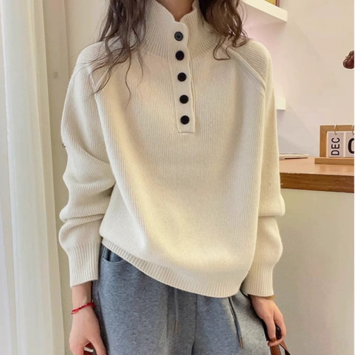 Damen Grobstrickpullover mit hochstehenden Kragen und dekorativen Knöpfen Drune