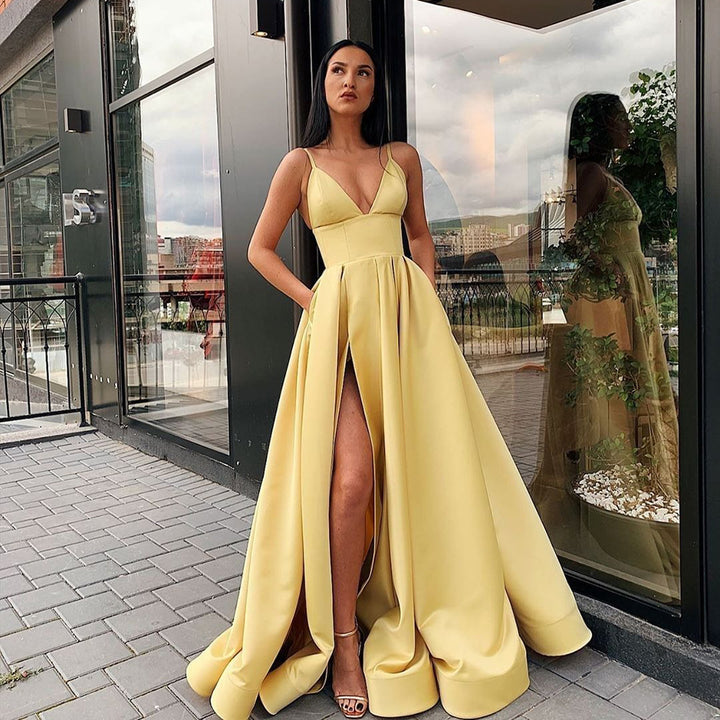 Damen Abendkleid mit aufregendem Beinschlitz und elegantem V-Ausschnitt Drune