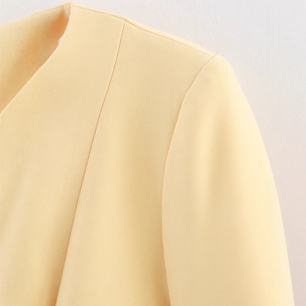 Damen elegante Blazerjacke mit schickem Taillenschnitt Drune