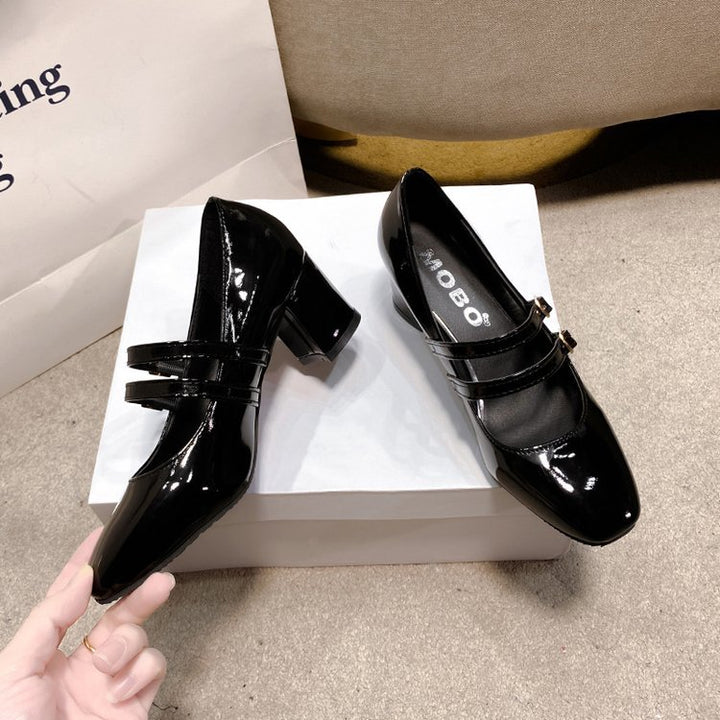 Damen Elegante Mary Jane Pumps mit dekorativen Riemchen und hochglänzendem Finish Drune