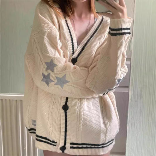Damen nan oversized Zopfmuster-Cardigan mit V-Ausschnitt, Knopfleiste und Sternapplikationen Drune