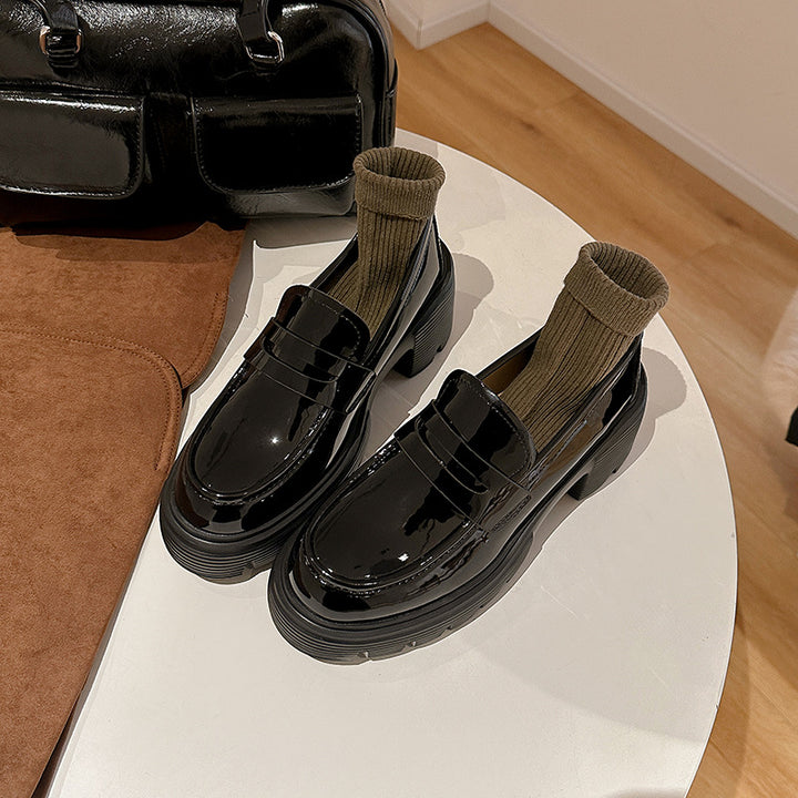 Damen Chunky‑Pennyloafer in Lackoptik mit gezahnter Lug‑Sohle und gepolstertem Komfortfutter Drune