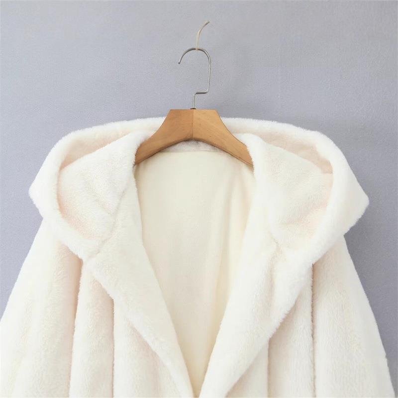 Damen Kapuzenjacke aus kuscheligem Material mit taillierbarem Gürtel und praktischen Taschen Drune