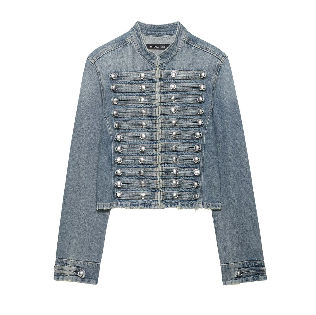 Damen Kurz geschnittene Military-Jeansjacke mit dekorativen Band-Details und Metallnieten Drune