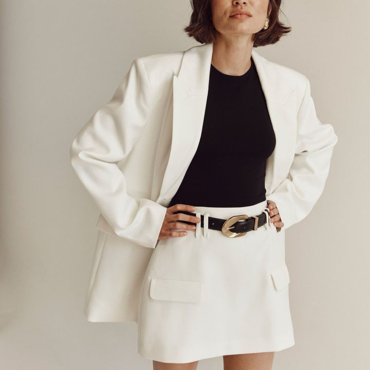 Damen eleganter Blazer mit tailliertem Schnitt und praktischen Taschen Drune